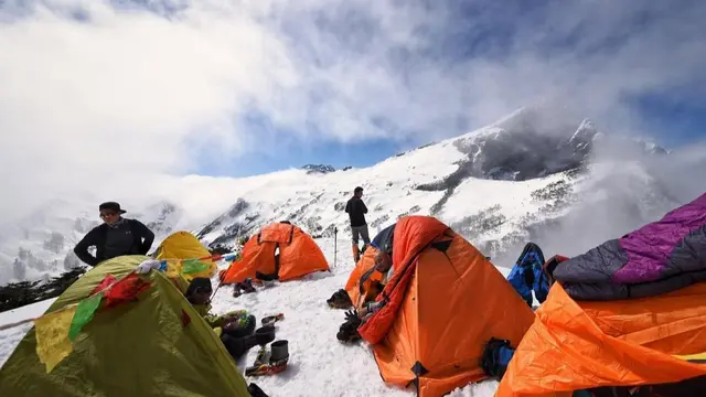 Pendaki Gunung Phangran Razi