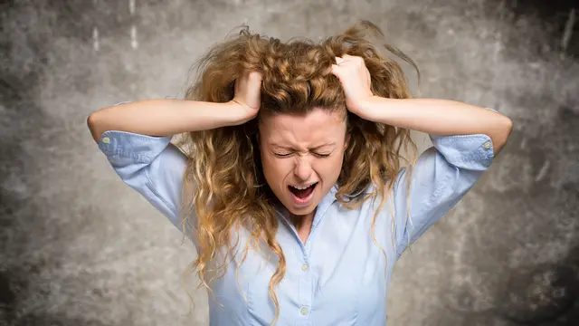 Stres Menurunkan Kualitas Kesehatan Mata, Benarkah? (Minerva Studio/Shutterstock)