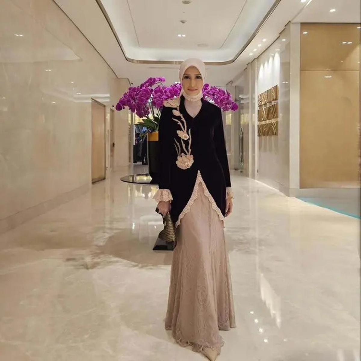 7 Inspirasi Outfit Kondangan Ala Artis Lawas 90-an, Ada Inneke Koesherawati sampai Marini Zumaris yang Tampil Memesona