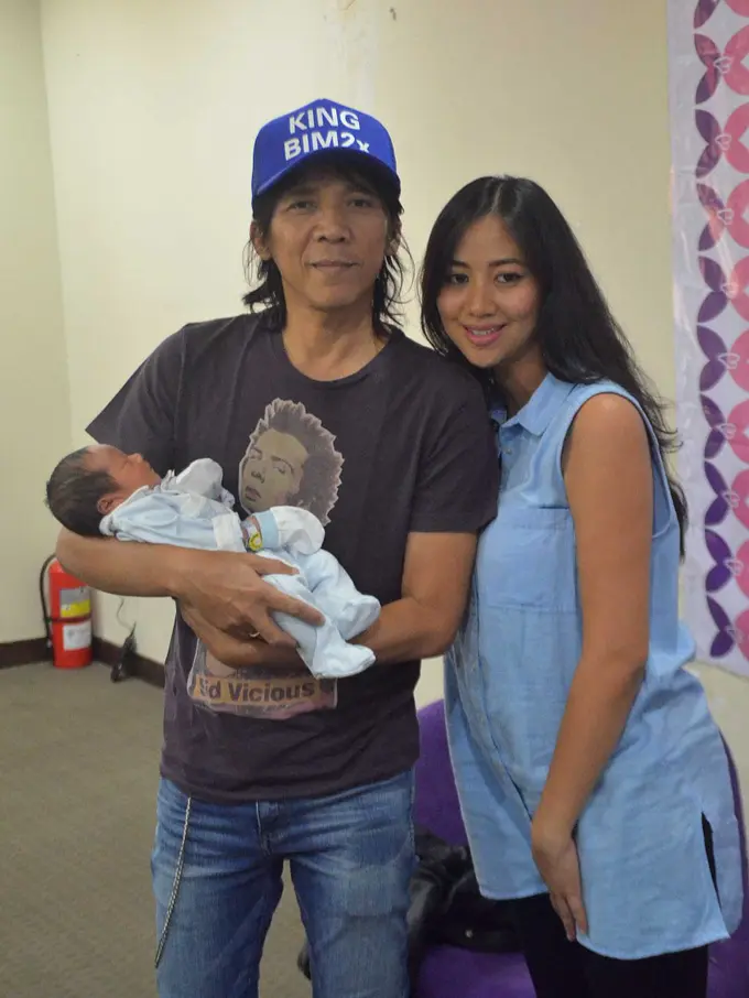 [Bintang] Bimbim Slank dan keluarga