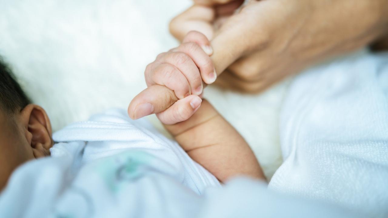 Ilustrasi bayi, kelahiran bayi