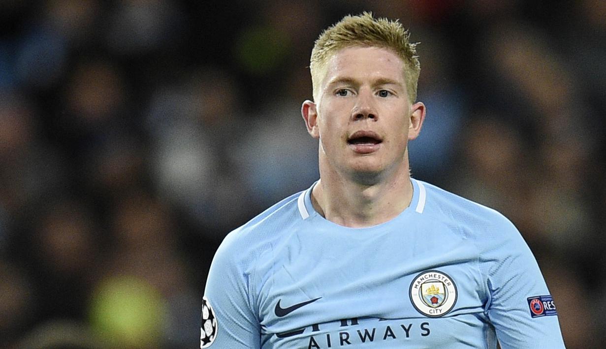 2. Kevin De Bruyne - Pemain berusia 28 tahun ini jarang dimainkan saat membela Chelsea asuhan Jose Mourinho. Namun kini bersama Manchester City, gelandang Timnas Belgia ini jadi andalan Guardiola untuk membongkar pertahanan lawan. (AFP/ Oli Scarff)