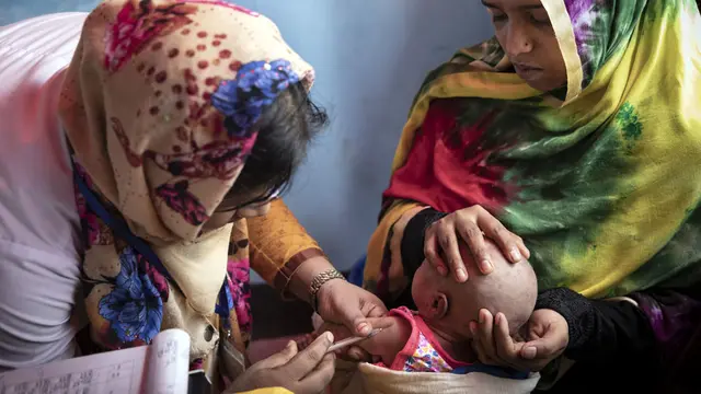 Relawan Kesehatan di Camp Pengungsi Rohingya di Cox's Bazar, Bangladesh (UNESCO)