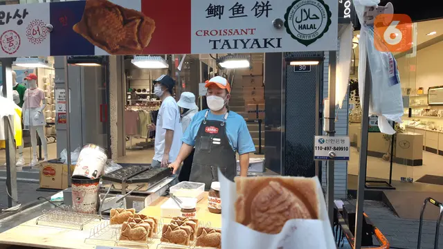 Croffle, salah satu street food di Myeongdong, Korea Selatan. (Liputan6.com/Tanti Yulianingsih)