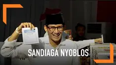 Cawapres Nomor Urut 02, Sandiaga Uno datang ke TPS 002, Kebayoran Baru, Jakarta Selatan untuk melakukan pencoblosan pada Pemilu 2019.