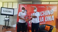 Persija Jakarta meluncurkan buku 'Persija DNA' yang jadi panduan untuk mencetak pemain masa depan yang berkualitas. (Bola.com/Zulfirdaus Harahap)