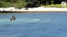Muhammad adalah contoh guru yang berdedikasi tinggi di Pulau Pura, NTT.