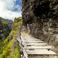 Melepaskan pandangan menuju panorama Reunion yang membuat siapapun berdecak kagum.