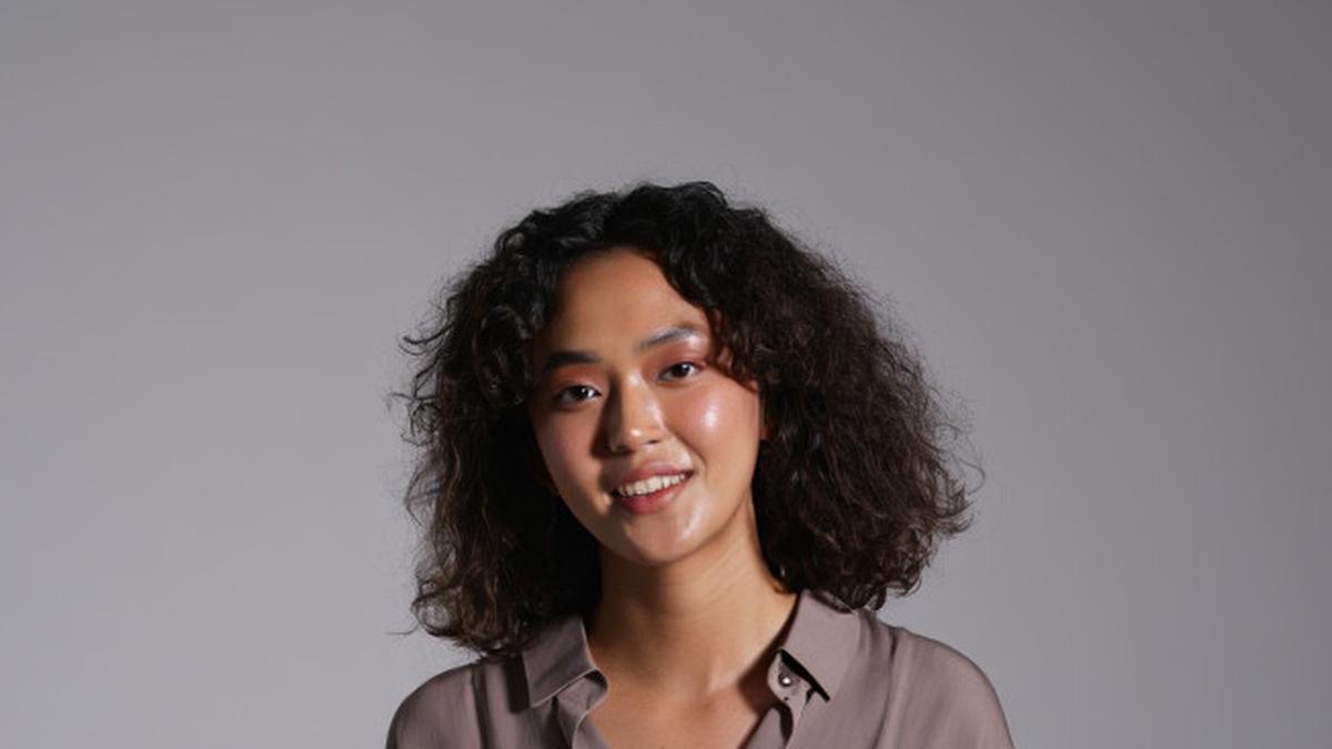 Rambut Mengembang dan Kering Cocoknya Dipotong Model Apa? Ini 8 Referensinya untuk Wanita