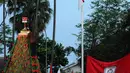 Dalam acara tersebut terdapat pemotongan tumpeng setinggi tujuh meter yang merupakan simbol bahwa Jokowi merupakan Presiden ke-7 RIyang dipilih rakyat secara demokrasi, Jakarta, Rabu (23/7/14). (Liputan6.com/Andrian M Tunay)