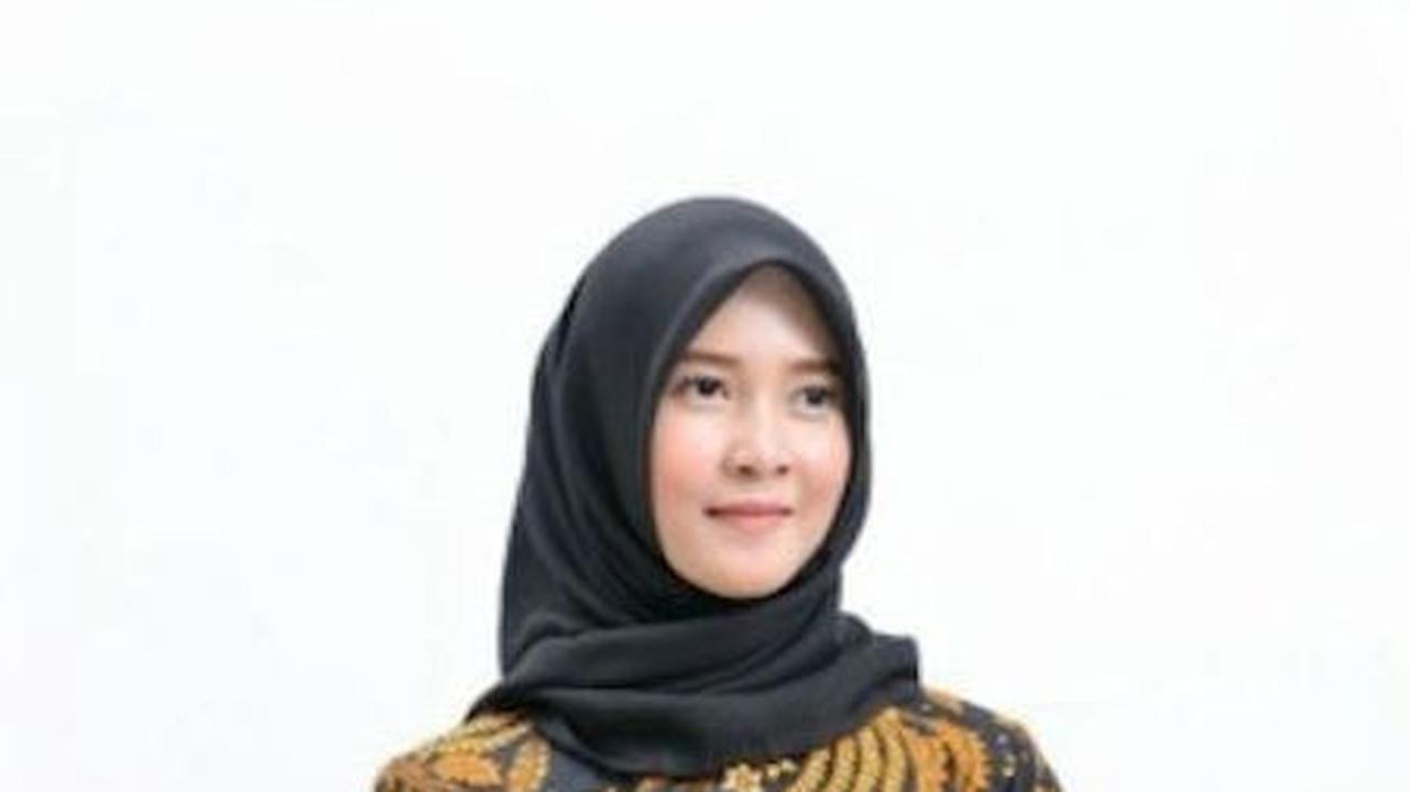 <b>Blouse Batik Formal Artodomoro</b>