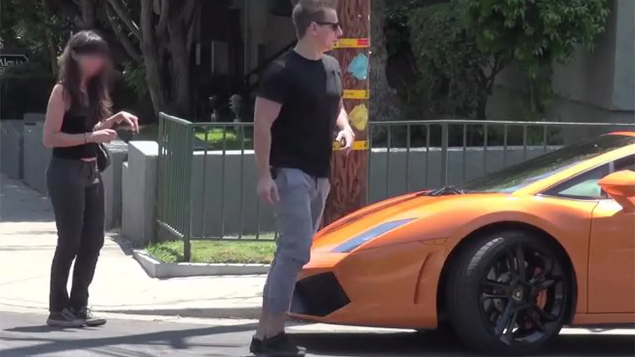 Matre, Cewek Ini Cuma Mau Diajak Jalan-jalan Pakai Lamborghini 