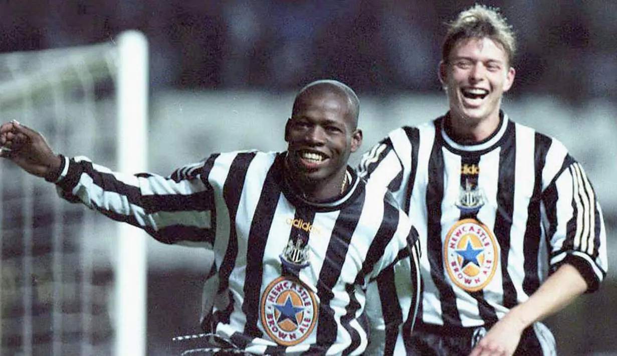 6. Faustino Asprilla (1996/98), striker top asal Kolombia ini didatangkan Newcastle dari Parma, namun sayang bersama The Magpies prestasinya meredup dan hanya mampu mencetak sembilan gol sebelum akhirnya kembali ke Parma. (AFP/Owen Humphreys)