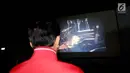 Presiden Joko Widodo saat nonton bareng film 'Pengkhianatan G30S/PKI' di Bogor (29/9). Bersama Korem dan ratusan warga presiden Jokowi menyaksikan film G 30S PKI secara full yang berdurasi kurang lebih empat jam. (Foto: Laily Rachev - Biro Pers Setpres)