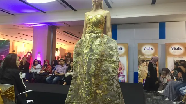 Koleksi busana Diana Putri