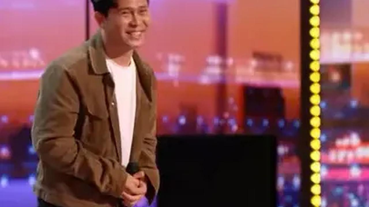 Cakra Khan menjadi pembicaraan publik media sosial Indonesia setelah menjadi peserta audisi America's Got Talent season 18. Penampilan Cakra mampu membuat empat juri selebriti memberikan standing ovation.