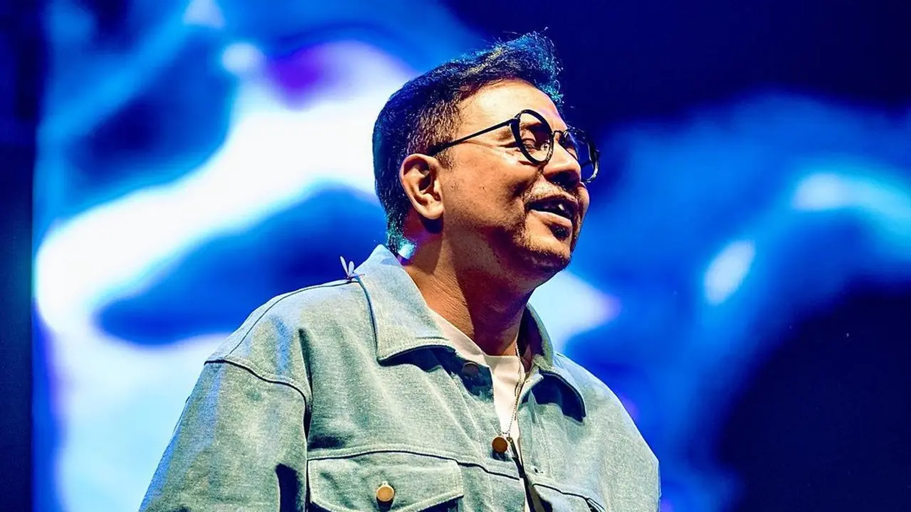 Carlo Saba vokalis Kahitna dikabarkan meninggal dunia pada Rabu (19/4/2023). (Foto: Dok. Instagram @carlo_saba)