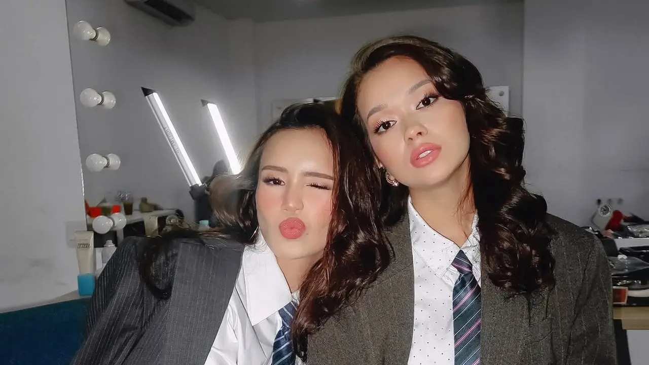Adu Gaya Girl Boss ala Beby Tsabina, Rebecca Klopper, dan Syifa Hadju, Preppy Suit Look yang Powerful & Stylish