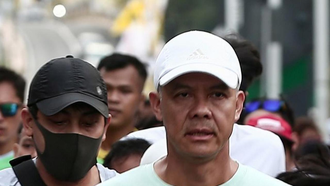 Ganjar Minta Relawan Tak Ambil Pusing Hasil Survei: Jangan Khawatir Kita Punya Alat Sendiri, Lebih Canggih