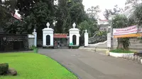 Aksi memeluk Kebun Raya Bogor akan dilaksanakan pada Minggu 5 Juni 2016, mulai pukul 06.00 sampai 09.00 WIB.