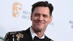 Aktor komedi Jim Carrey berpose saat tiba menghadiri acara BAFTA Los Angeles Britannia Awards 2018 di Beverly Hilton di Beverly Hills, California (26/10). Di acara ini Jim Carrey menerima Penghargaan Charlie Chaplin Britannia. (AFP Photo/Jordan Strauss)