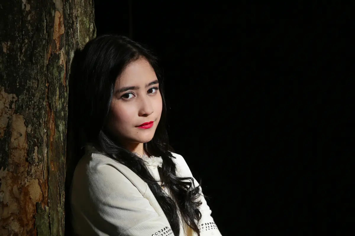 [Bintang] Prilly Latuconsina