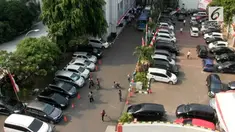 Rabu siang kantor Kemendagri diserang massa pendukung salah satu paslon Bupati Tolikara. Kericuhan tersebut akibatkan beberapa PNS terluka.