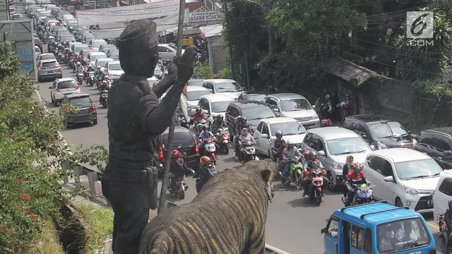 Jalur Puncak Macet