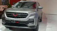 Melantai di GIIAS 2018, Wuling SUV Ditemani Mobil Listrik E100