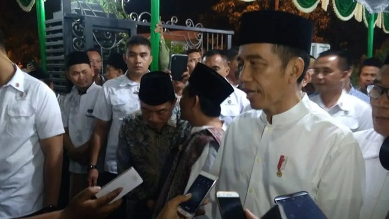 Presiden Jokowi di Pondok Pesantren Girikusumo Demak. ©2018 Merdeka.com/Danny Adriadhi Utama
