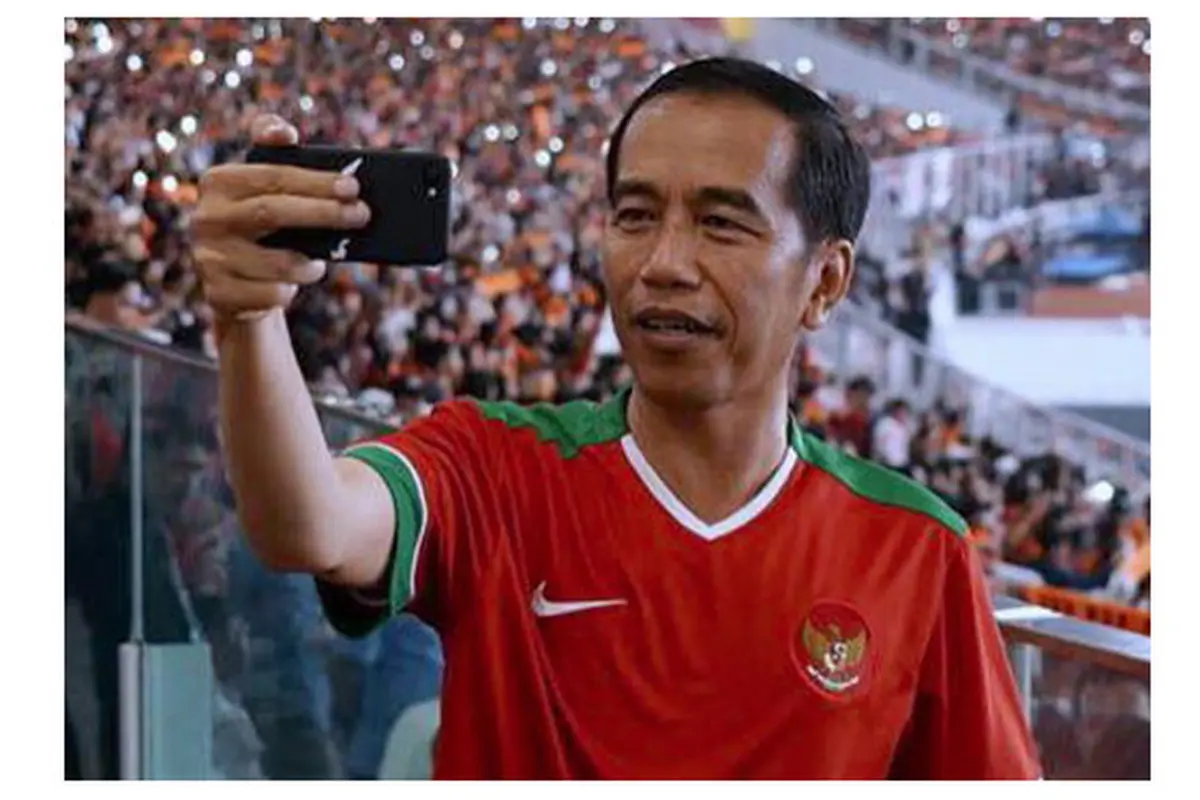 Presiden Jokowi di pertandingan final Piala Presiden 2018