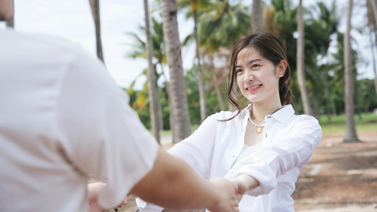 5 Ciri Pasangan yang Saling Menguatkan dalam Momen Tenang