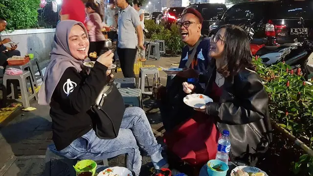 [Bintang] Uya Kuya dan Cinta