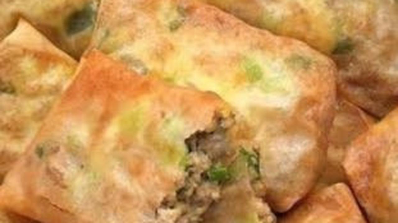 3. Resep Martabak Telur Kulit Lumpia dengan Isian Ayam dan Tahu