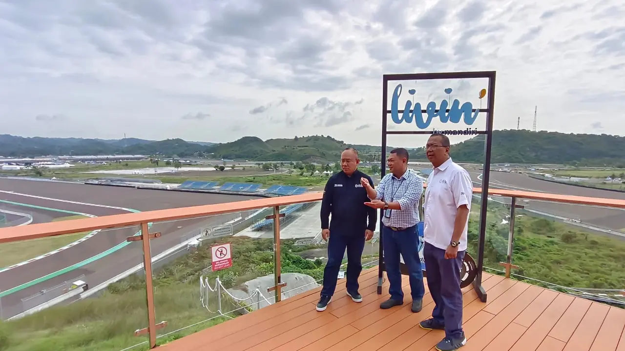 Kerjasama Bank Mandiri dengan Indonesia Tourism Development Corporation (ITDC) dalam meningkatkan infrastruktur di sirkuit Mandalika, Lombok. (Dok Bank Mandiri)