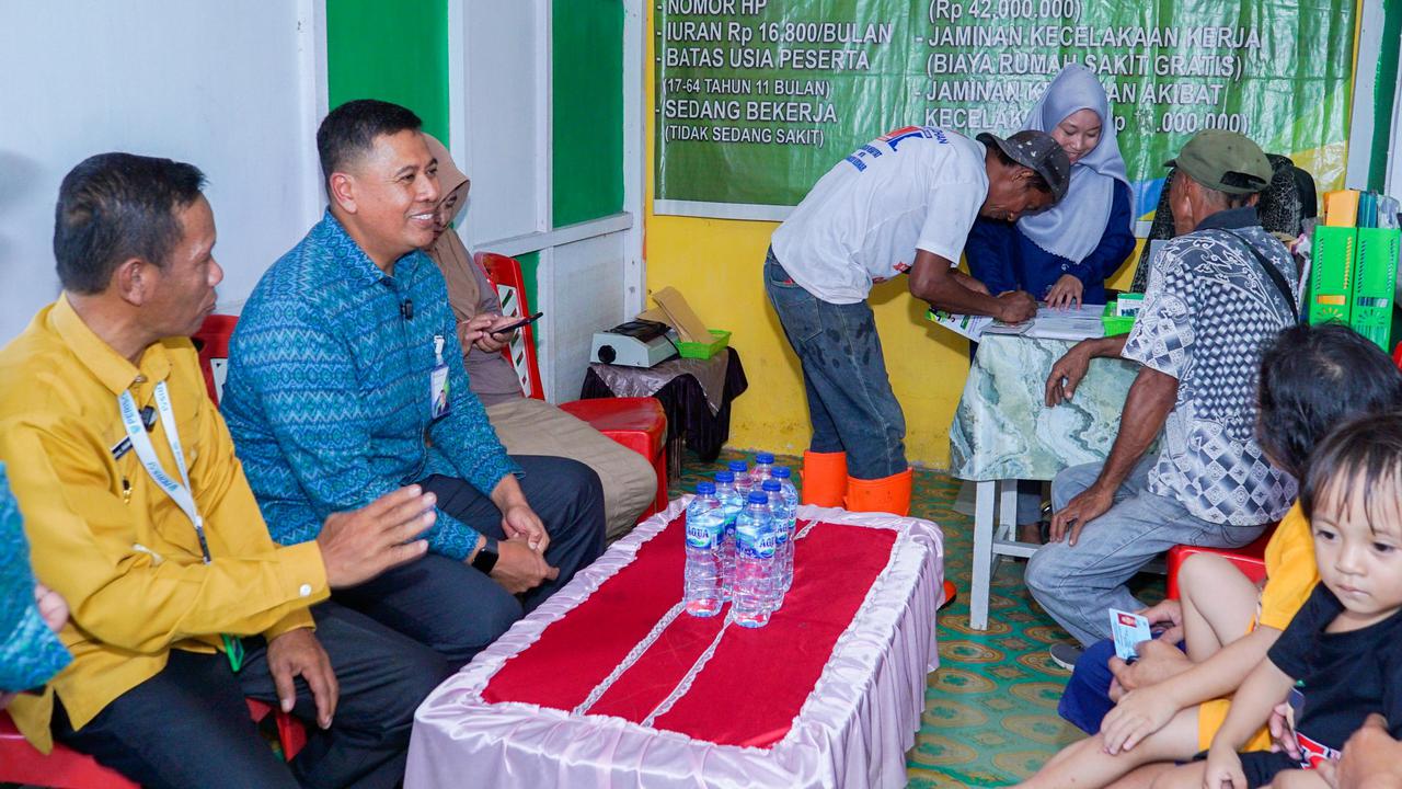 Sambangi Desa di Gorontalo, Dirut BPJS Ketenagakerjaan Pastikan Peserta Rasakan Kemudahan Layanan