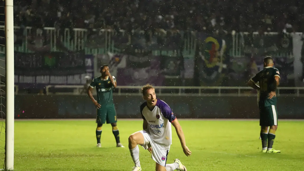 Gelandang Persita, Eldar Hasanovic.
