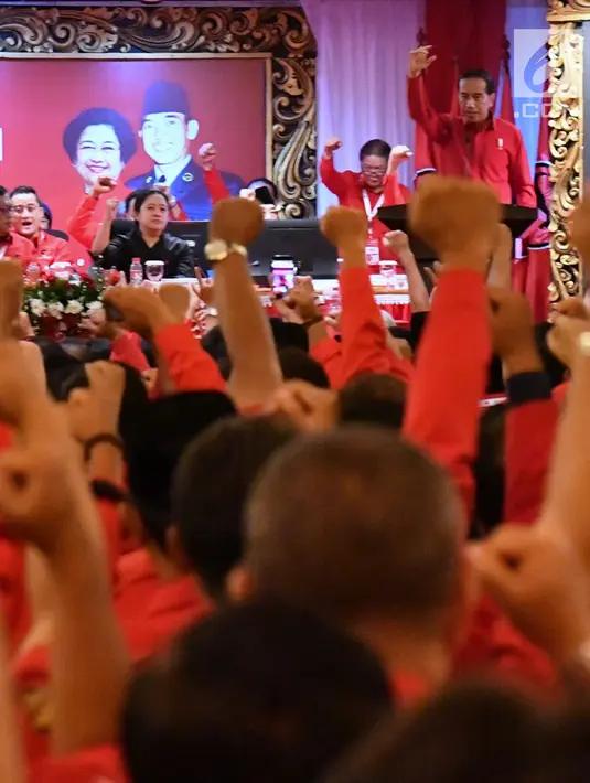 Presiden Joko Widodo atau Jokowi memberikan sambutan dalam Rakernas PDIP III Tahun 2018 di Badung, Bali, Jumat (23/2). PDIP resmi mengusung Jokowi sebagai capres 2019-2024. (Liputan6.com/Pool/Biro Pers Setpress)