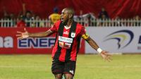 Boaz Solossa, Persipura Jayapura. (Bola.com/Nicklas Hanoatubun)