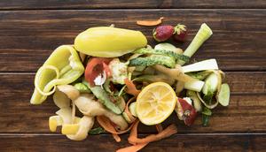 Sisa sayuran dan buah bisa dimanfaatkan, jadi jangan langsung dibuang. (Foto: Freepik/freepik)