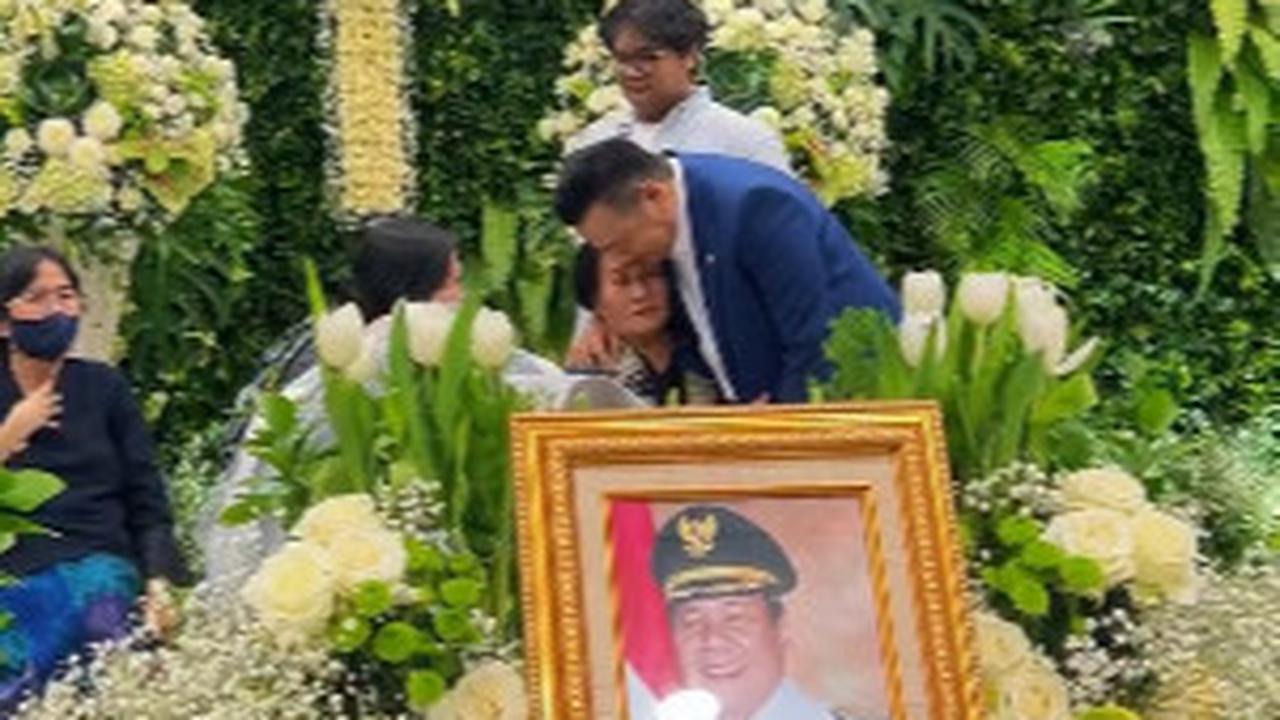 Otto Hasibuan Berduka, Para Tokoh Penting Berdatangan