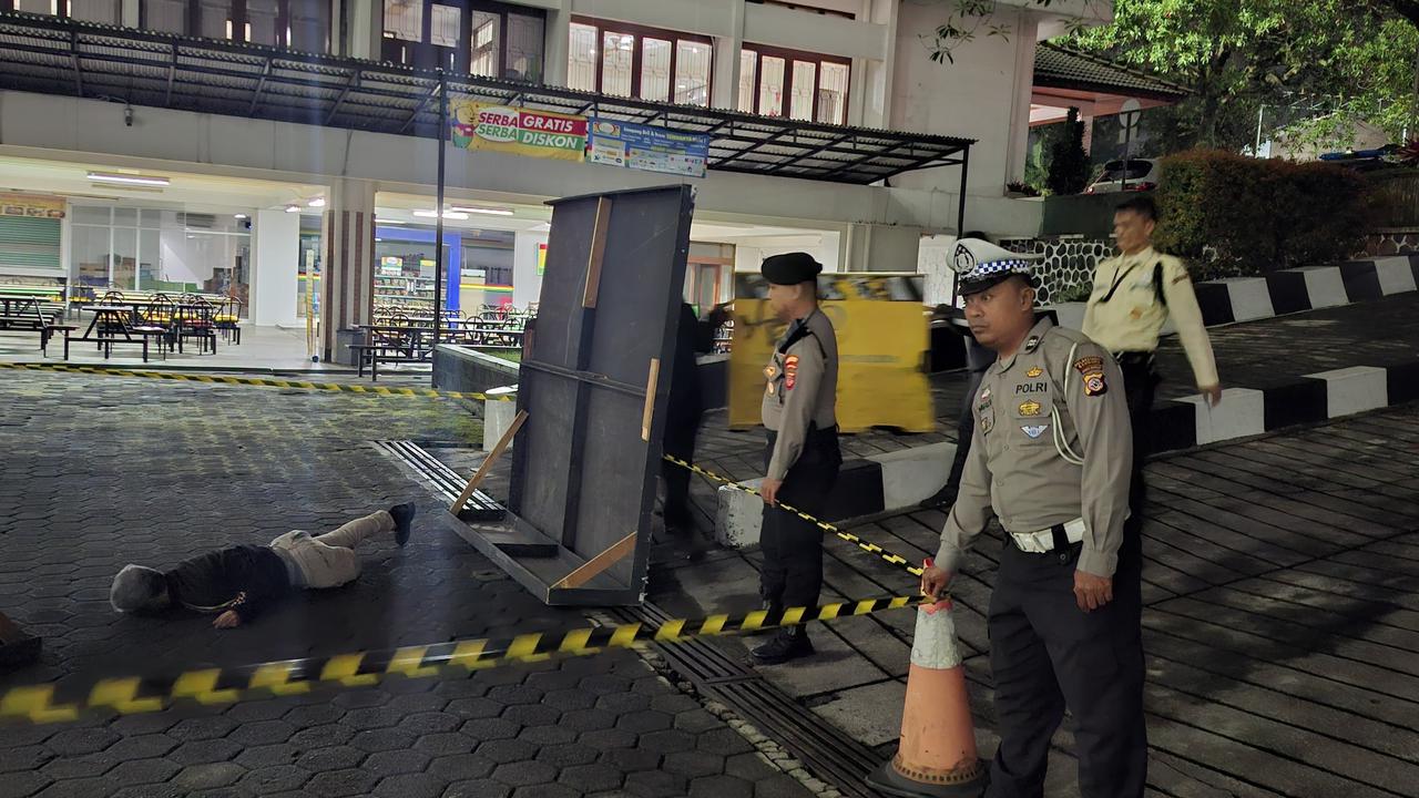 Staf Universitas Widyatama Bandung Ditemukan Tewas Jatuh dari Lantai 6 Kampus, Tubuhnya Penuh Luka