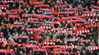 Tiga penerbangan yang dijadwalkan membawa 1.000 suporter Liverpool ke Kiev untuk final Liga Champions dibatalkan karena tak mendapatkan slot di Bandara Internasional Boryspil, Kiev. (AFP/Anthony Devlin)