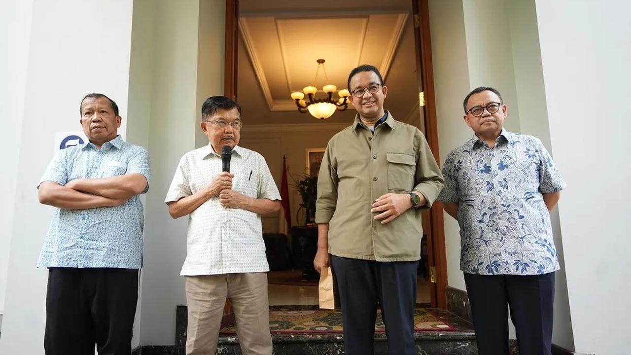 Mantan Ketua Umum Golkar ini lalu menyinggung soal penyelenggaraan MotoGP Mandalika. Dia mengatakan, formula E tak seharusnya dibandingkan dengan MotoGP.<br>
