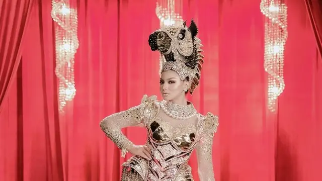 Bikin Bangga, Jihane Almira Raih National Best Costume di Miss Supranational 2021
