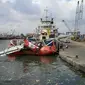  Badan Pesawat AirAsia QZ8501 sudah tiba di Pelabuhan Indonesia II, Tanjung Priok, Jakarta Utara, pagi ini (Liputan6.com/ Oscar Ferri)