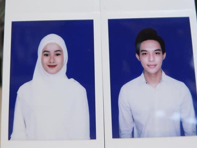 Pas Foto 5 Seleb Di Buku Nikah Saat Pakai Hijab Ini Curi Perhatian Hot Liputan6 Com Foto polos mereka untuk buku nikah pun turut diunggah. pas foto 5 seleb di buku nikah saat