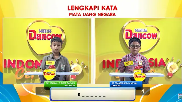 Azka dari SD Islam Athirah 2 berhadapan dengan Bagas dari SD Fransiskus Pahoman.