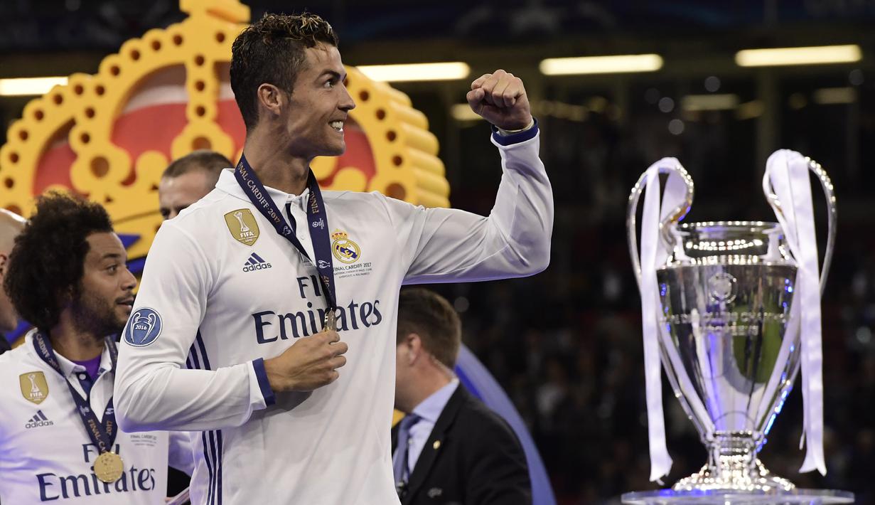 Cristiano Ronaldo saat mengantarkan Real Madrid meraih gelar Liga Champions usai kalahkan Juventus di The Principality Stadium, Cardiff, (3/6/2017). (AFP/Javier Soriano)