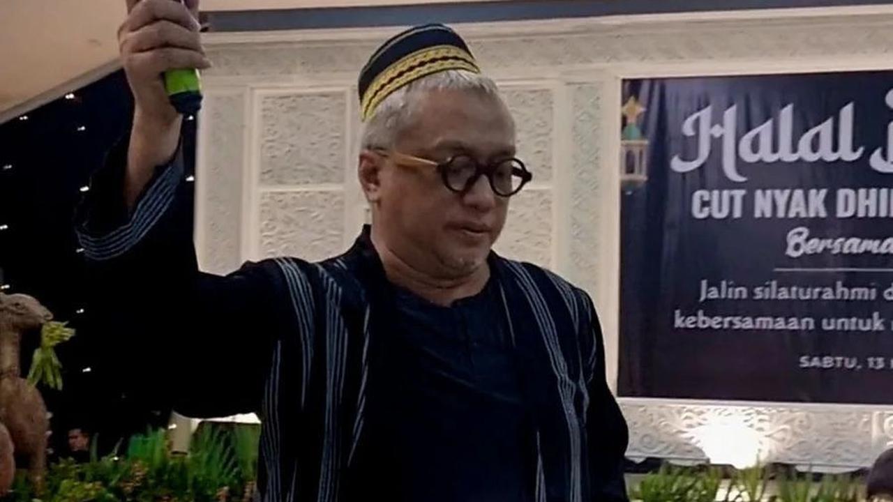 Dik Doank menceritakan pengalaman ini di Rumah Goa, Ciputat, Tangerang Selatan pada 9/8/2022.